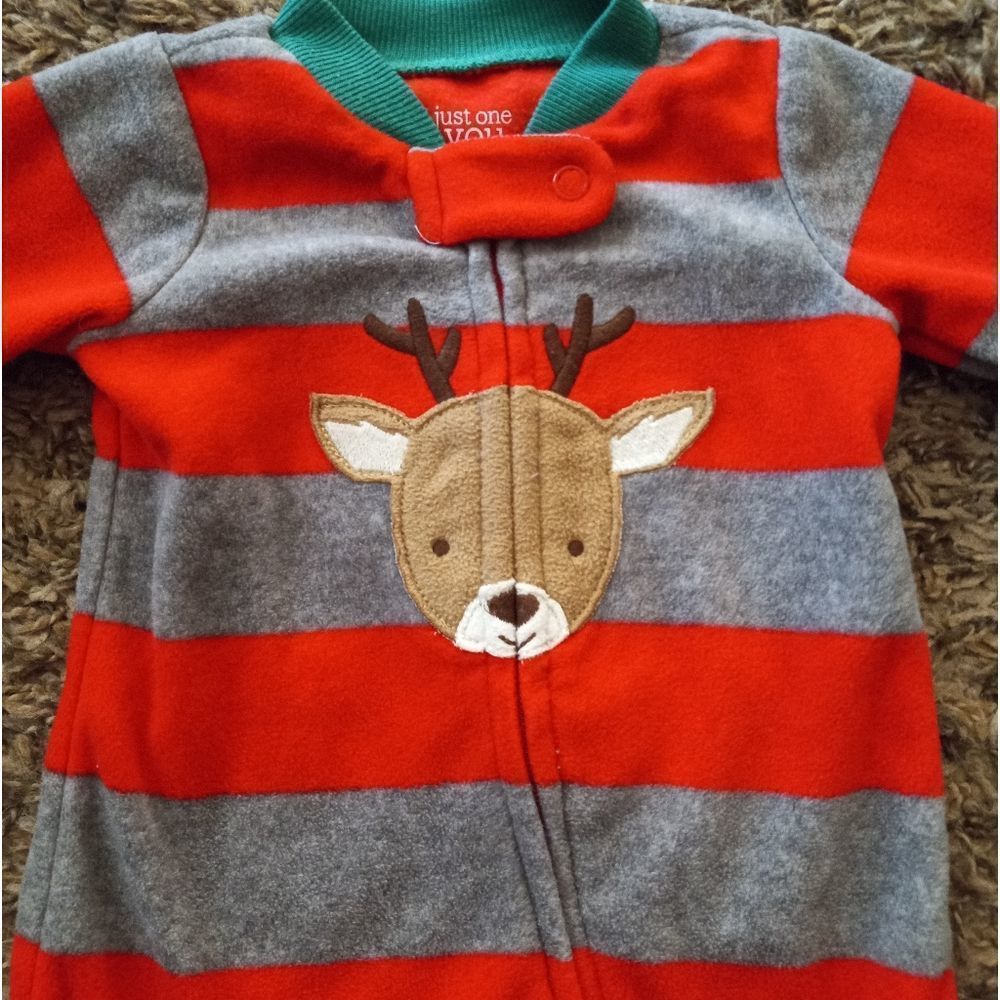 Carter's Reindeer Christmas Soft Fleece Newborn sleeper footed pajamas zip up - Picture 2 of 5